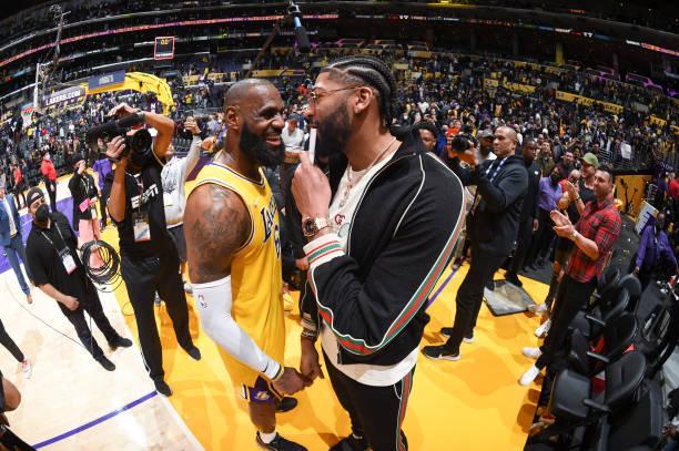 为了迎合当 为了迎合当