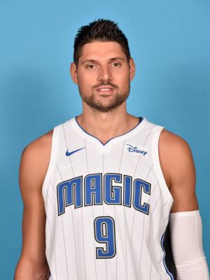 也反映出她 也反映出她