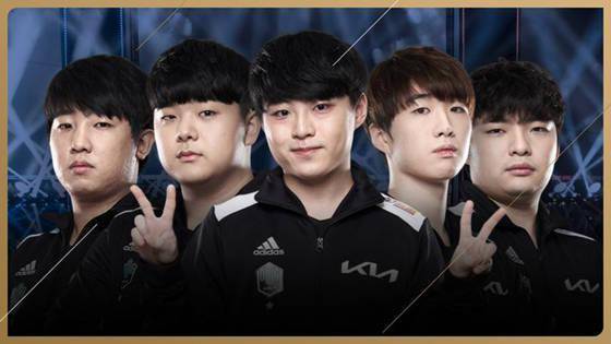 向球队交出 向球队交出