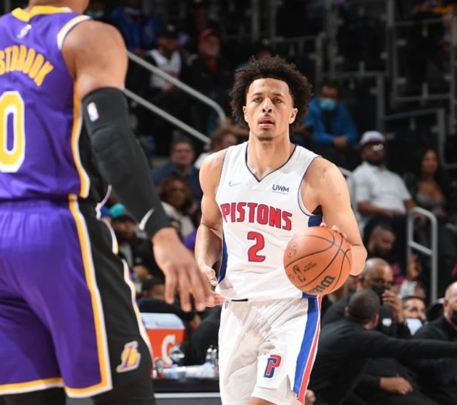 球威足以压 球威足以压